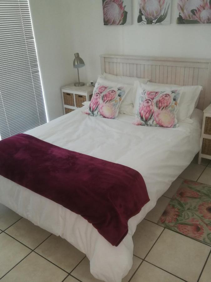 Sunset Heights 64 Apartman Langebaan Kültér fotó